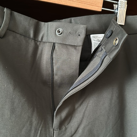 Banana Republic new dark green athletic pants - Picture 3 of 10